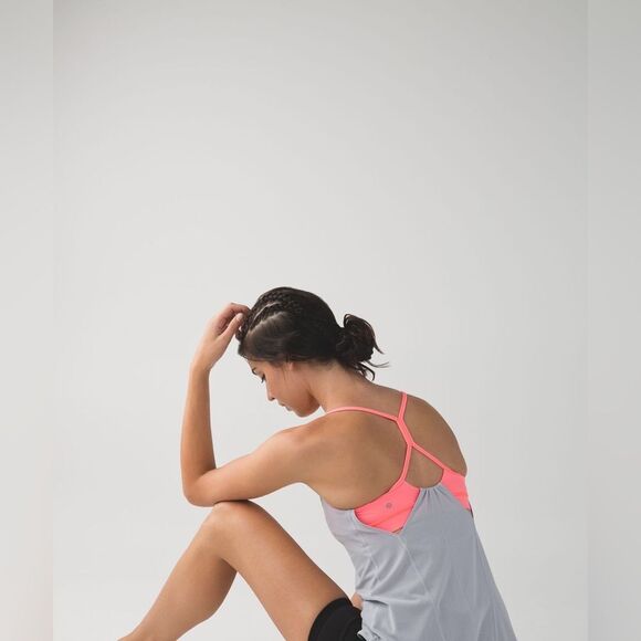 Lululemon Roll Out Tank - Picture 2 of 8